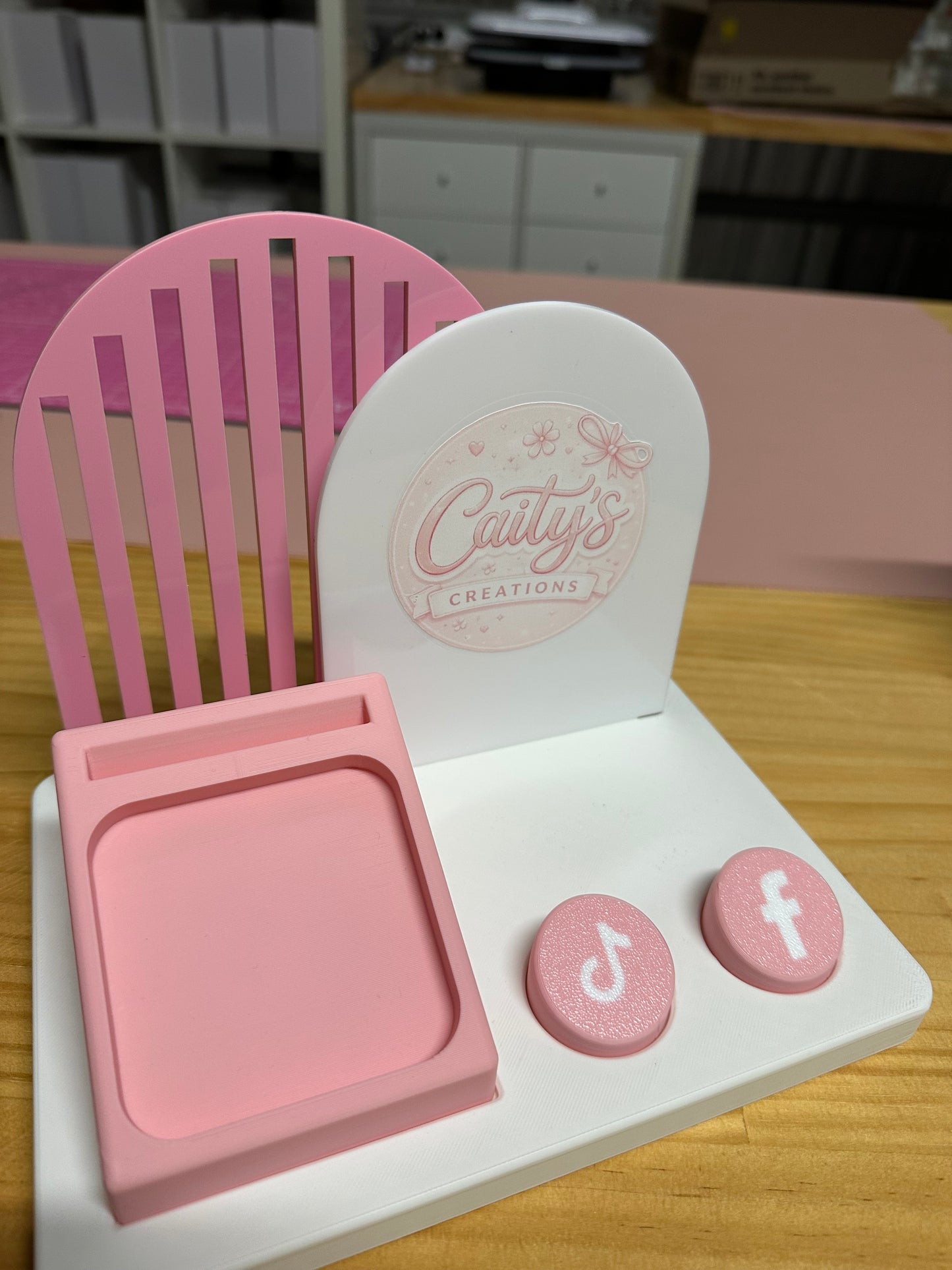 Custom Social Media Market Display Stand