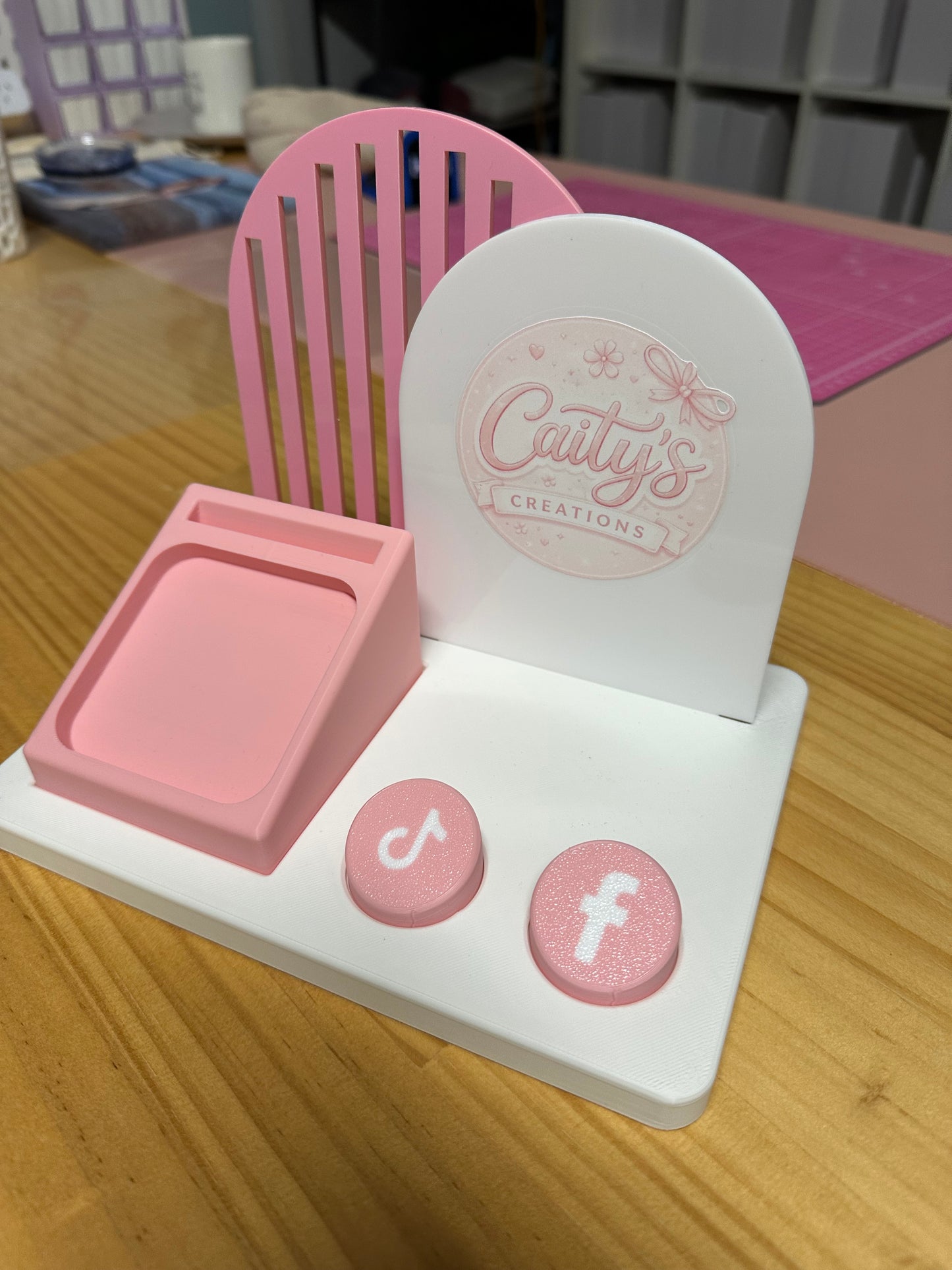 Custom Social Media Market Display Stand